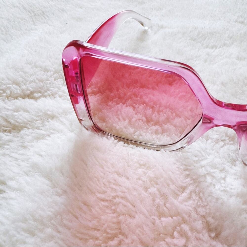 Junia Clear Pink Oversized Sunglasses - Picture 7 of 10